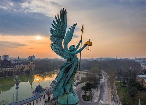 hősök tere program holnap|Teljes lesz a káosz a hétvégén Budapesten: a Szuperkoncert。